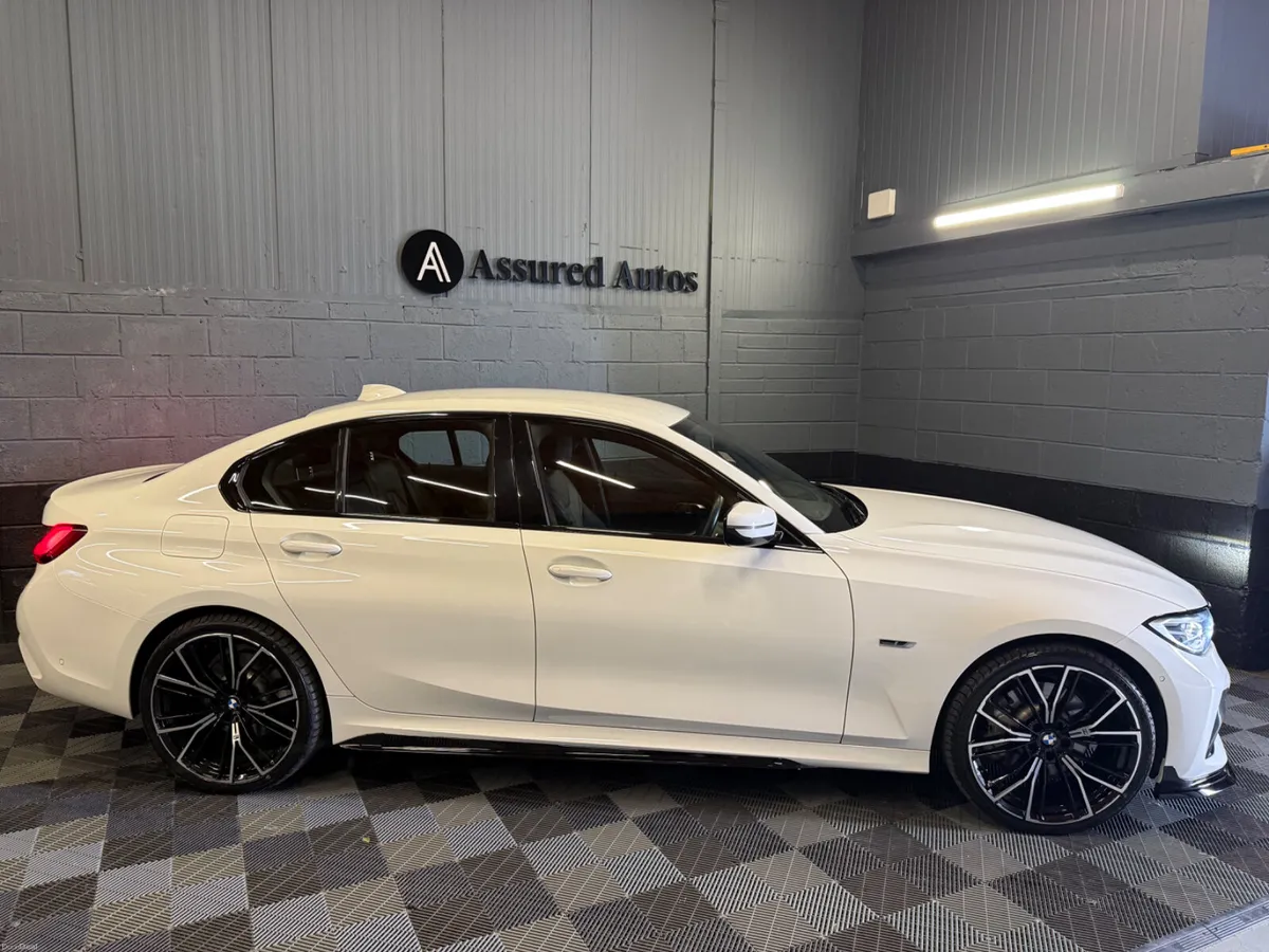 221 BMW 330E M-Sport / M Performance - Image 5
