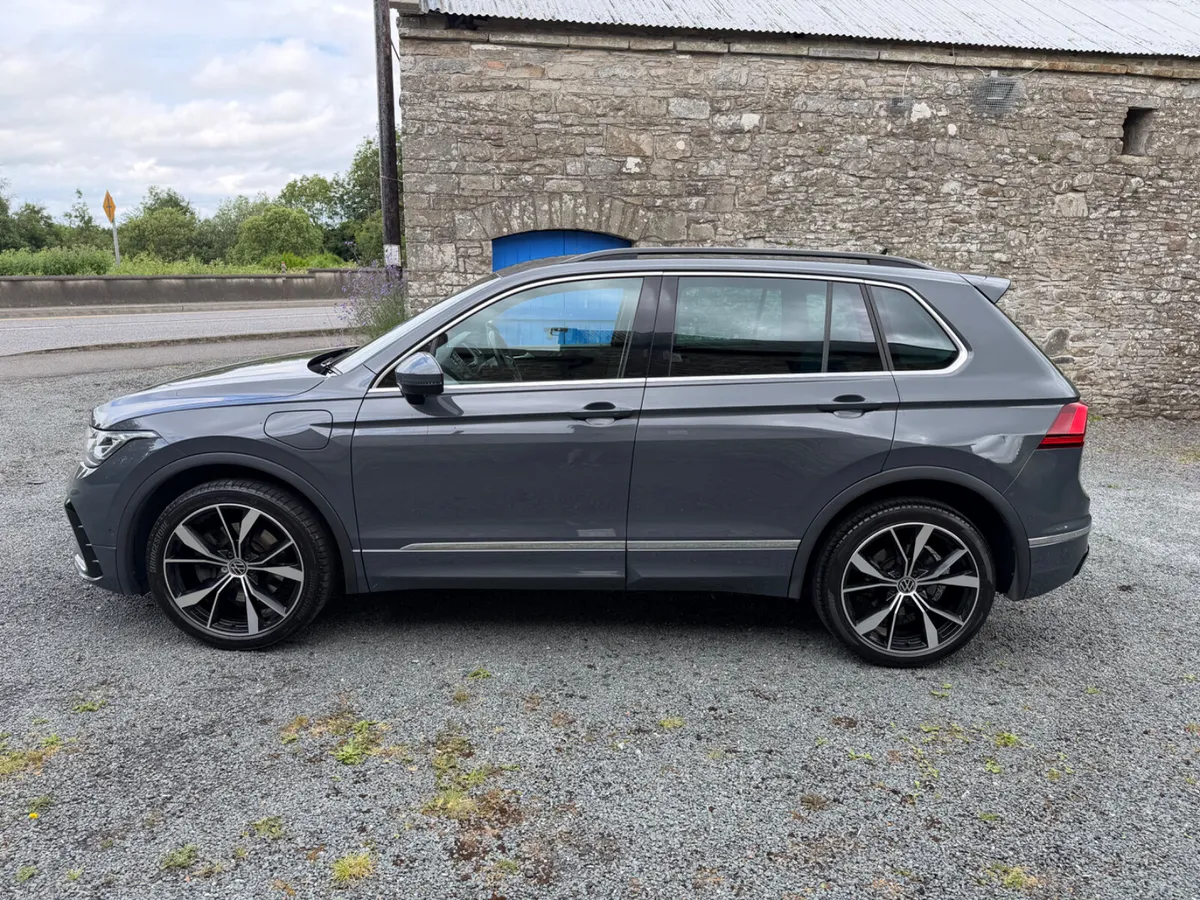2023 Volkswagen Tiguan 1.4 TSI PHEV R Line - Image 5