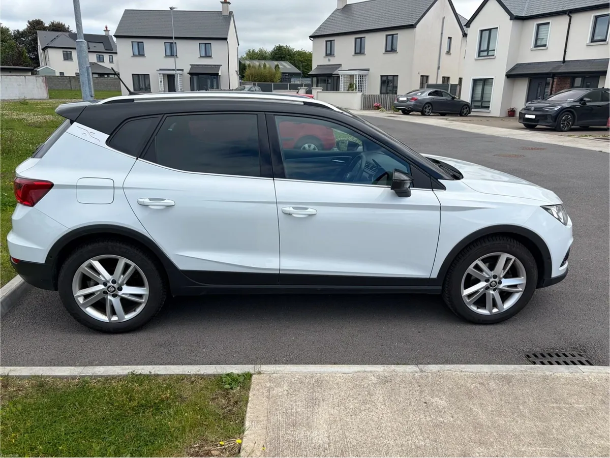 SEAT Arona 1.0 TSI 110BHP FR 5DR - Image 2