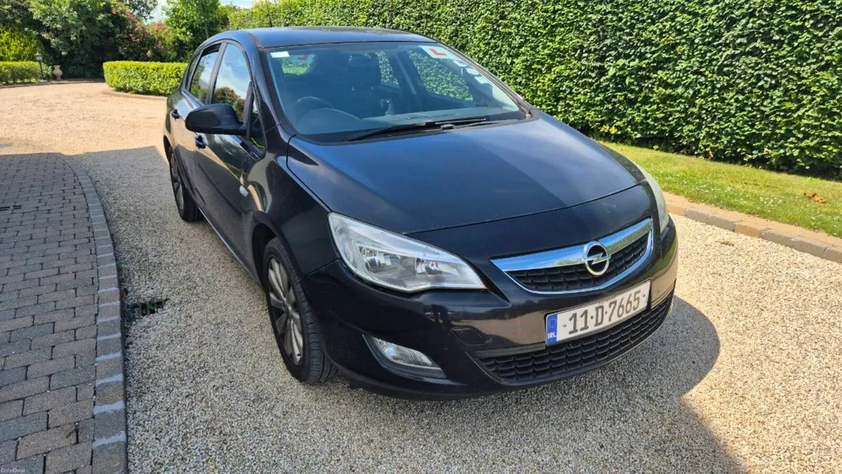 2011 Opel Astra - Will Suit Mechanic - Image 1