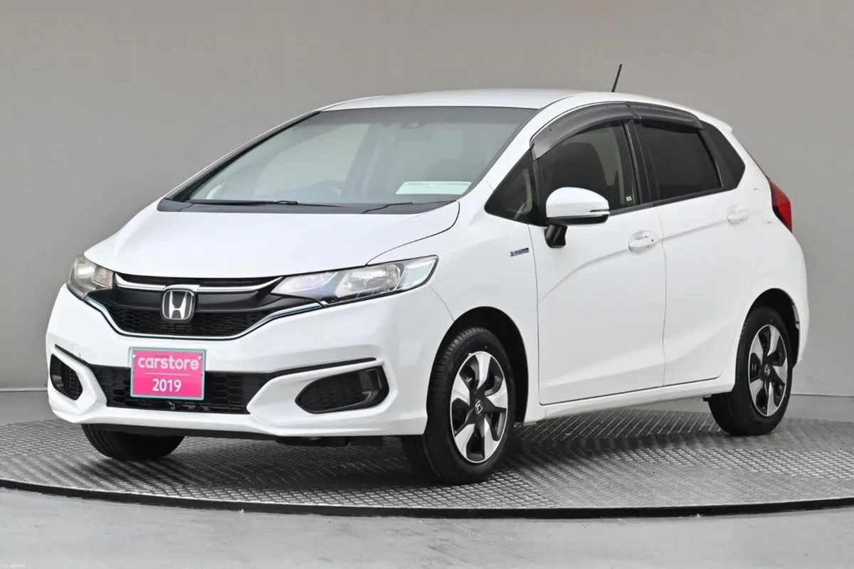 Honda Fit 1.5 HYBRID AUTO **9"ANDROID CAR PLAYER** - Image 3