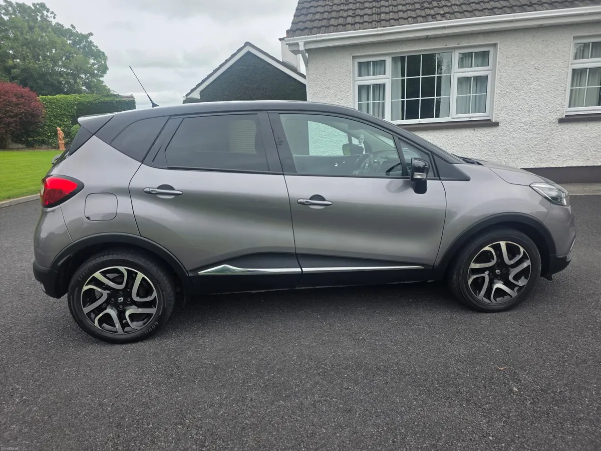 RENAULT CAPTUR 1.5 DCI..SIGNATURE X NAV..LOW MILES - Image 3
