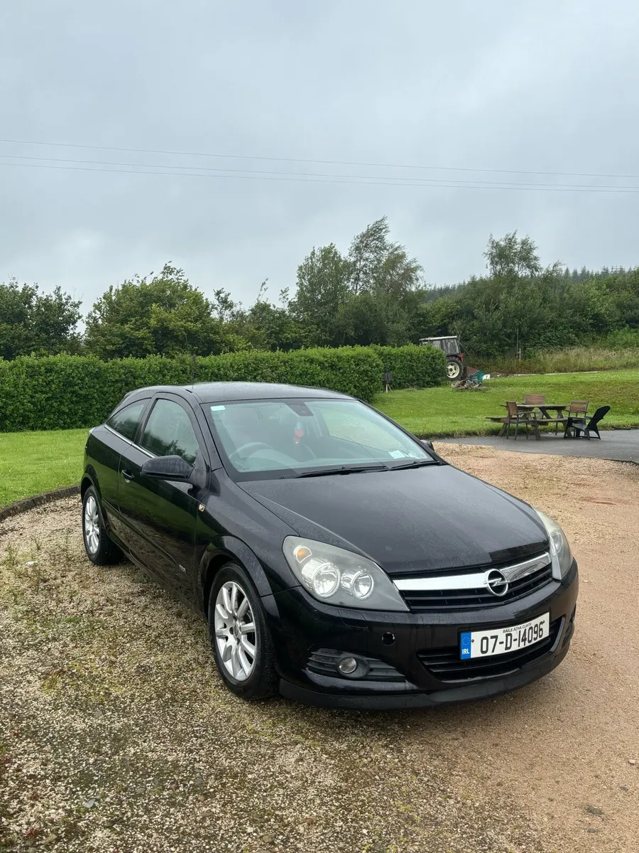 Opel Astra *Low Miles* - Image 1