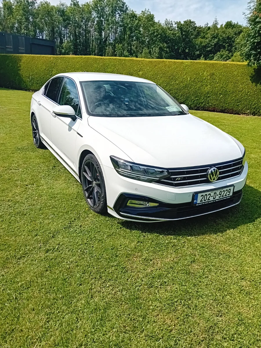 Volkswagen Passat 2020 - Image 2