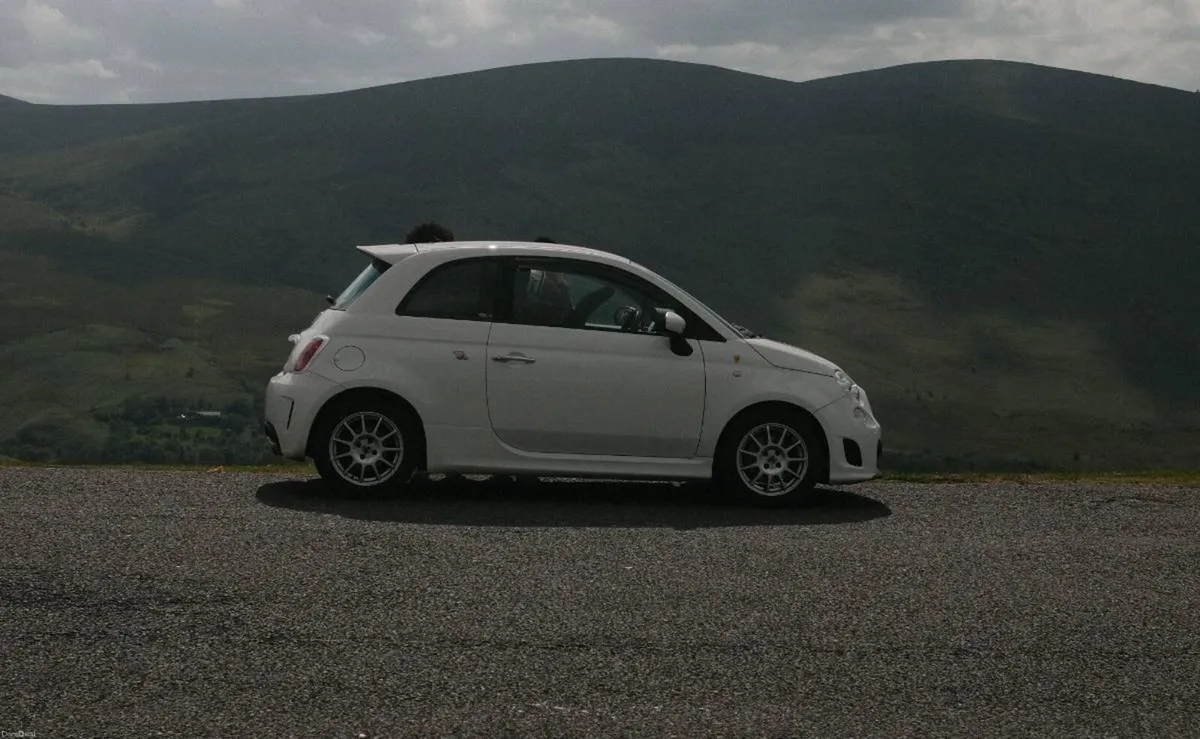 2016 Abarth 500 - Image 2