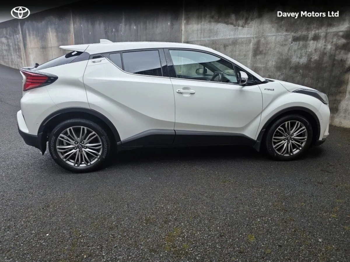 Toyota C-HR 1.8 HYBRID SOL 4DR AUTO - Image 3