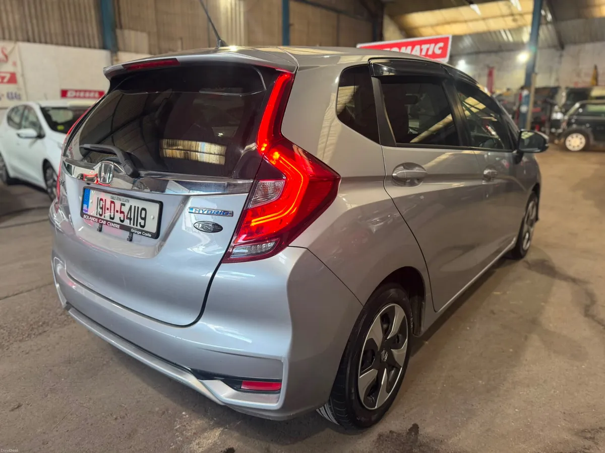 Honda Fit hybrid 2019 - Image 4