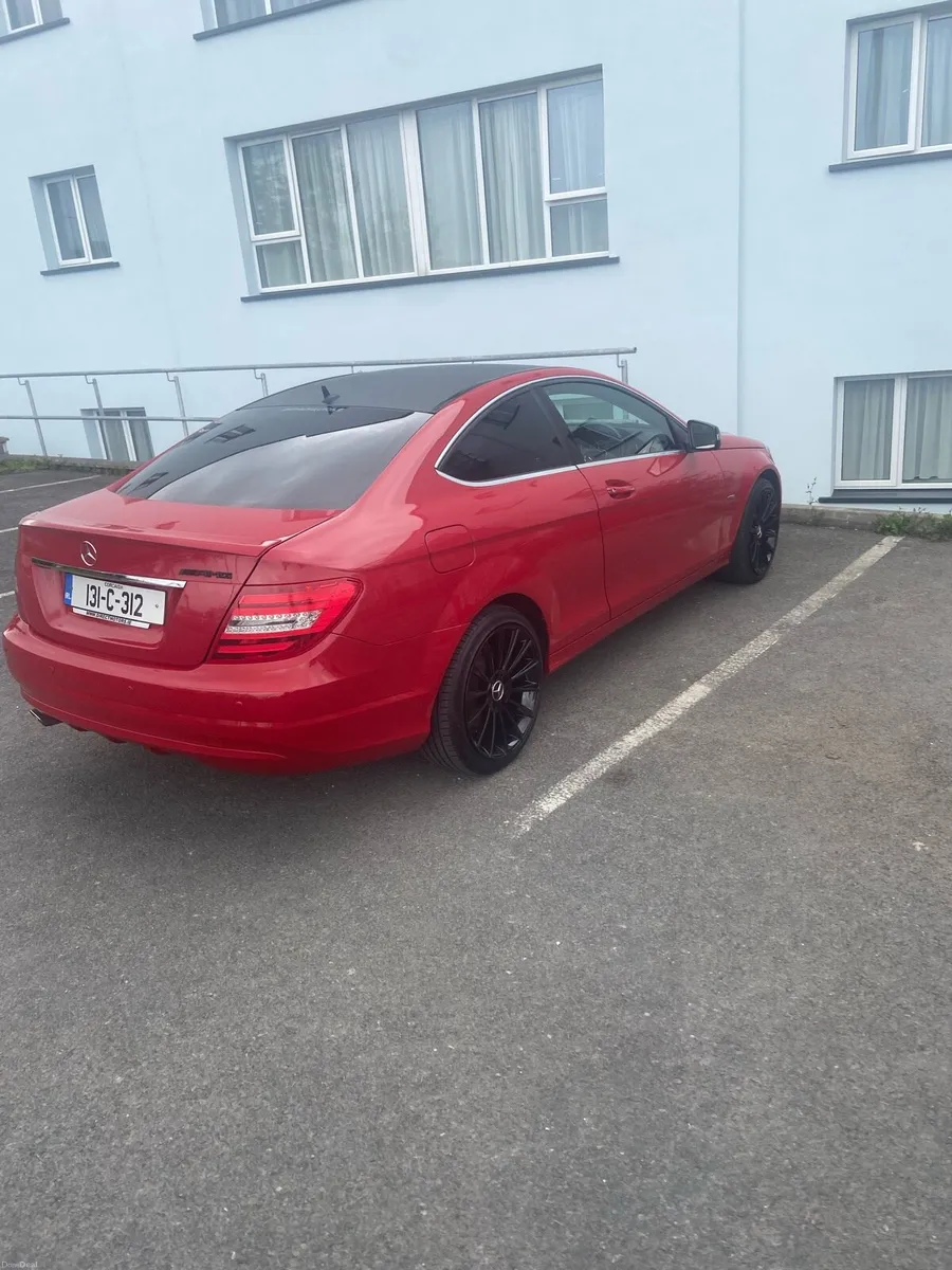 Mercedes C-Class - Image 2