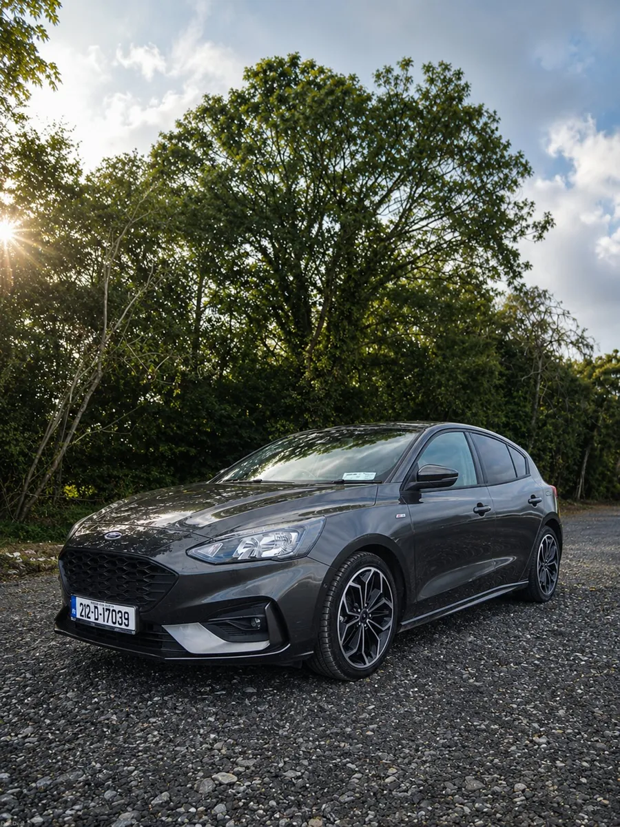 Ford Focus 2021 - Image 2