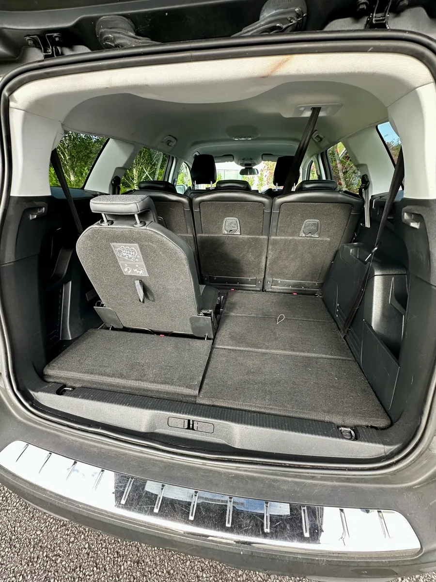 Peugeot 5008 7 Seater - Image 3