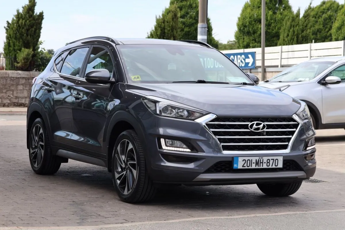 Hyundai Tucson 2WD Premium, Leather , Sunroof - Image 3