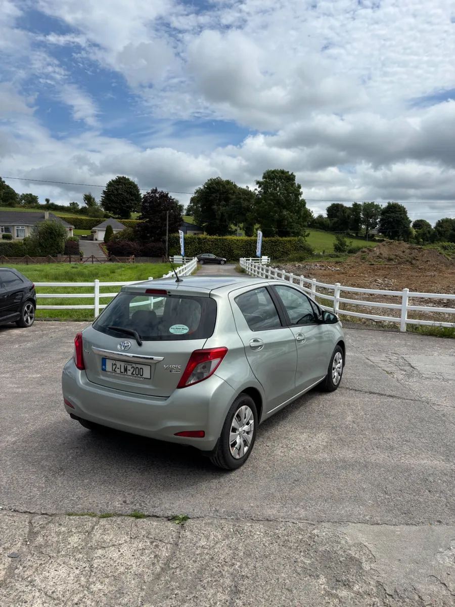 Toyota Yaris 2012 - Image 4