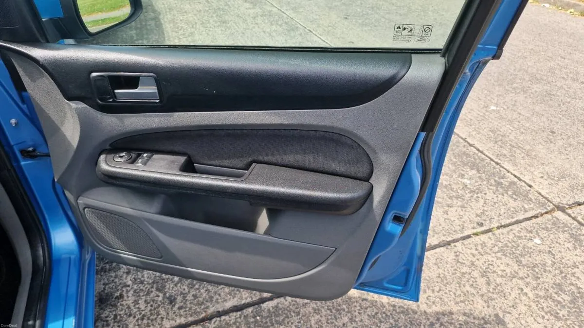 Ford Focus - Image 5
