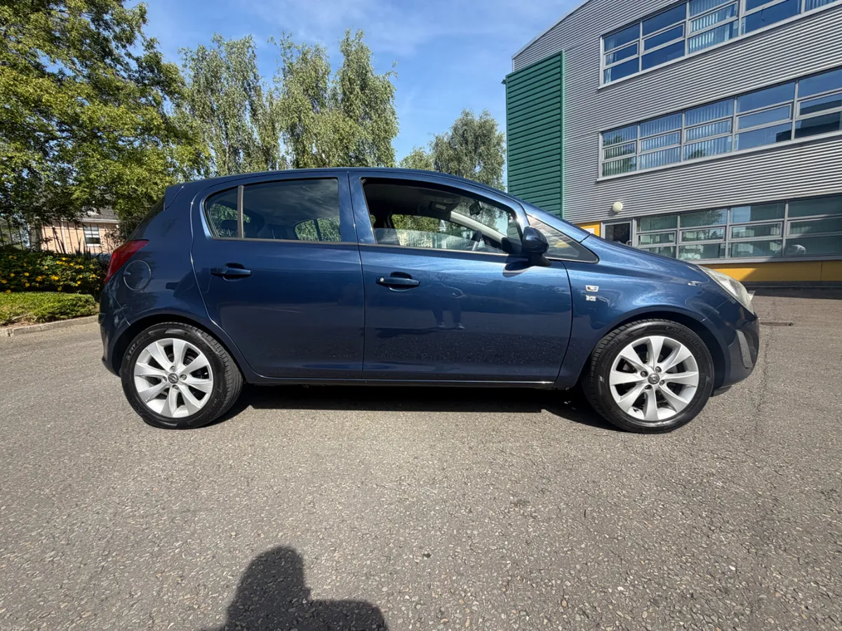 Opel Corsa 1.2 Petrol Heated seats / steering whee - Image 3