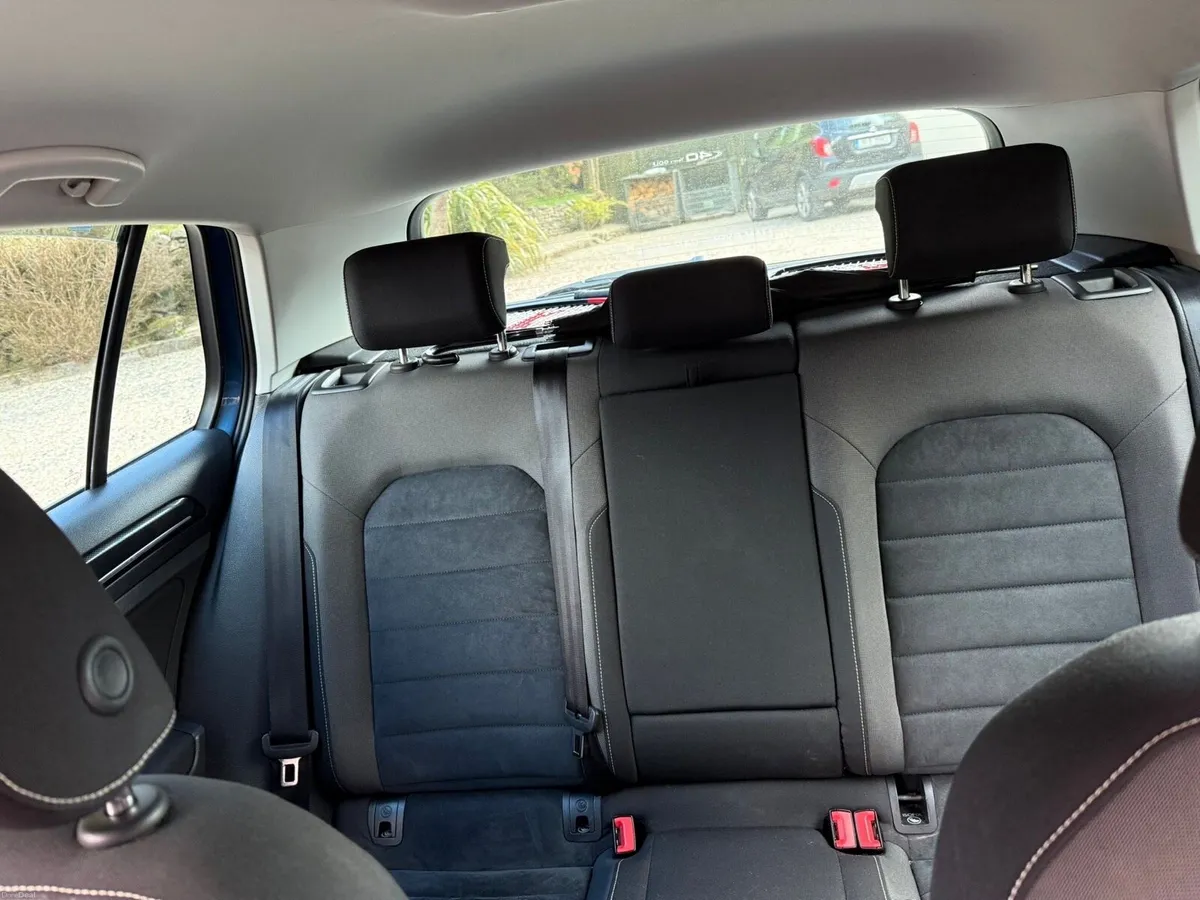 Volkswagen Golf automatic - Image 4