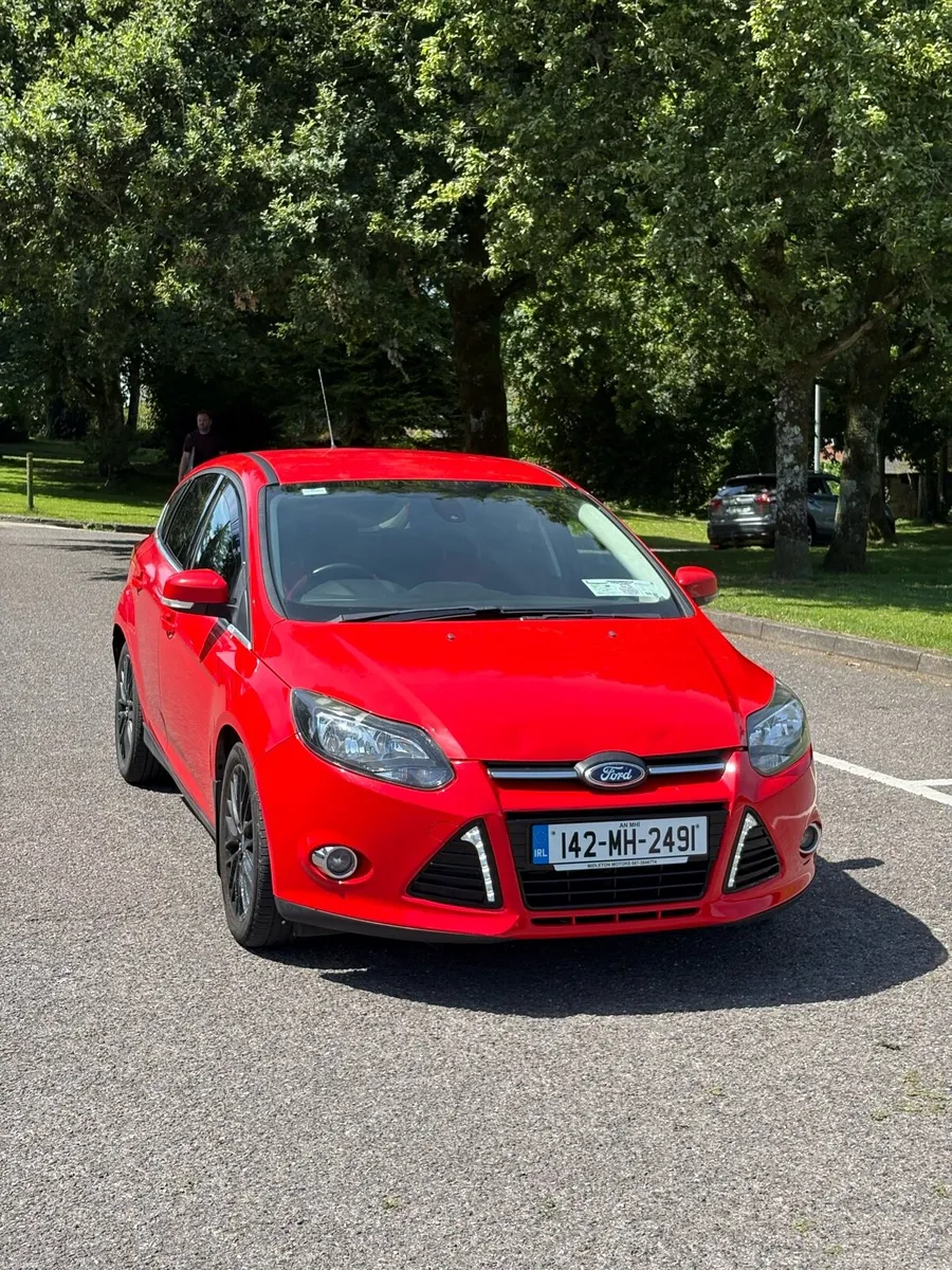 Ford Focus 2014 - Image 2