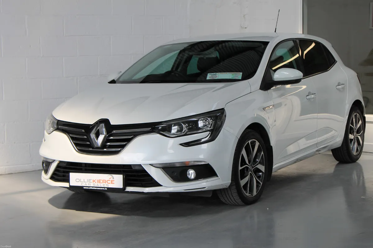 Renault Megane 2017 Dynamique Nav S Low Kms - Image 1