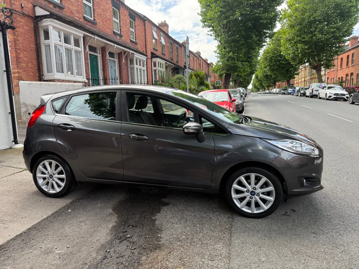 2017 Ford Fiesta, 1.2 Titanium, 90km, 1 Owner, - Image 4