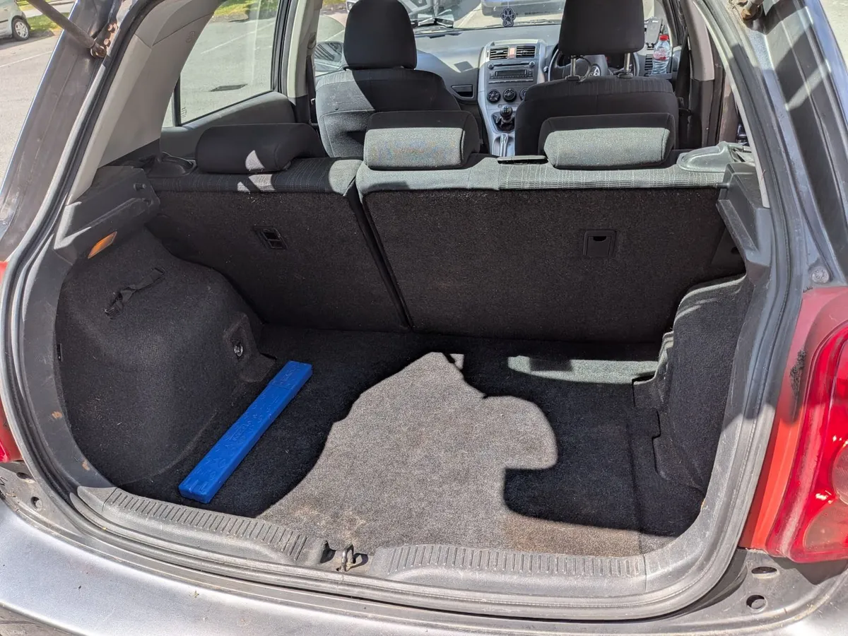 Toyota Auris 2007 - Image 3