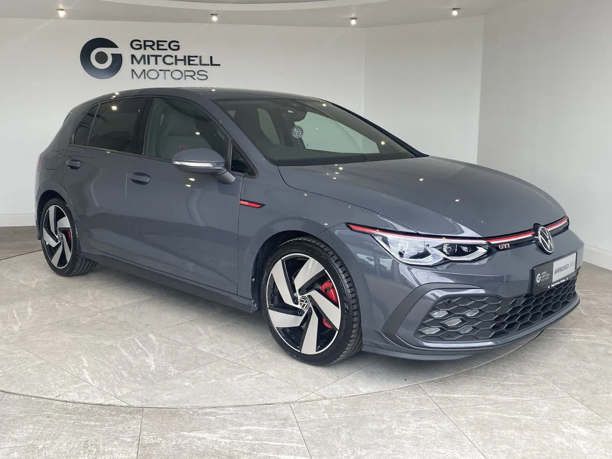 Volkswagen Golf 2024 - Image 1