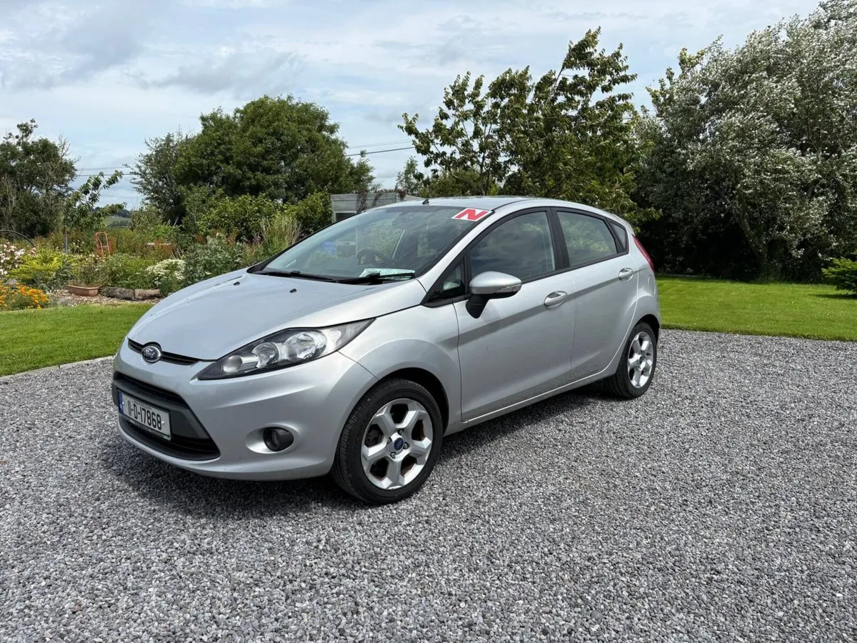 Ford Fiesta 2011 — Excellent Condition - Image 2