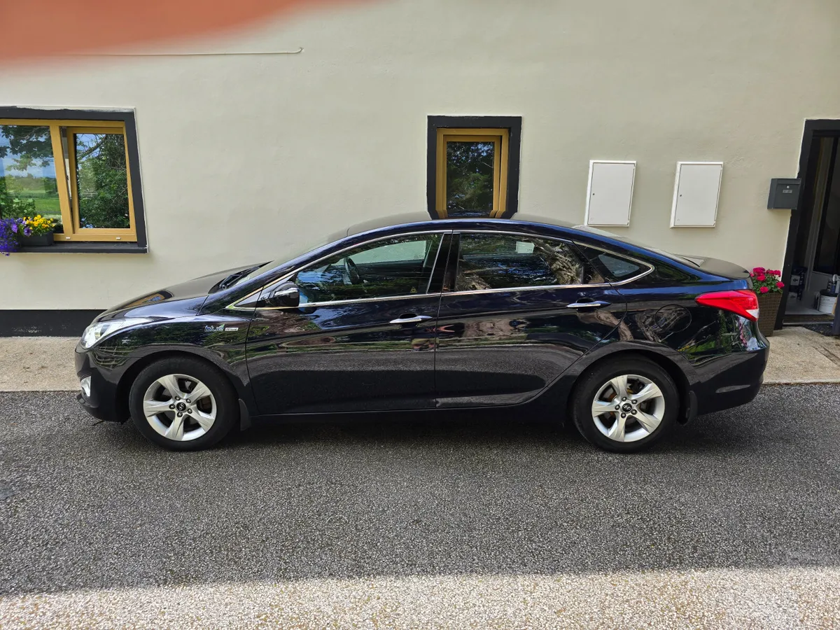 2013 Hyundai i40 Executive 1.7d New NCT - Image 2