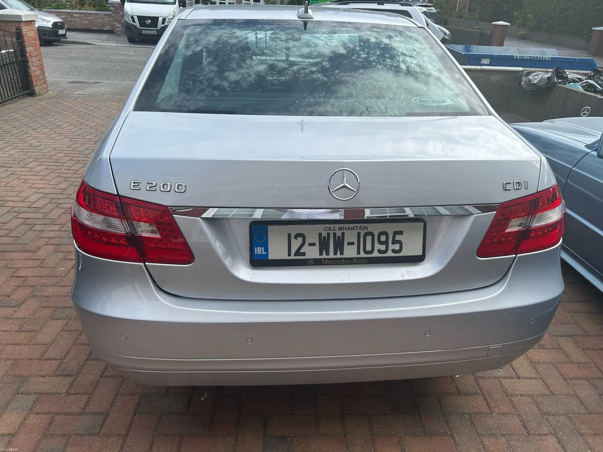 Mercedes - Image 2