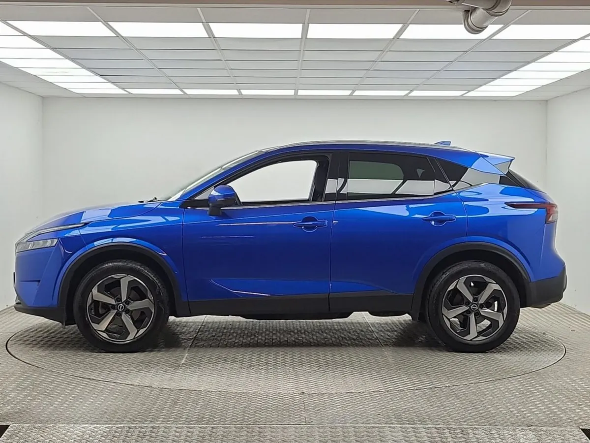 Nissan Qashqai 1.3 PET MILD HYBRID SV PREMIUM - Image 5