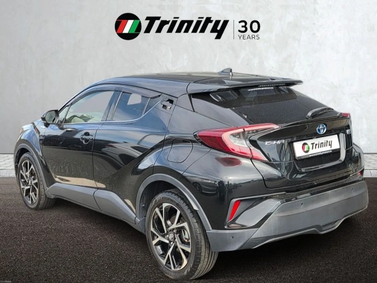 Toyota C-HR ** STUNNING SPEC ** HYBRID AUTO ** TRI - Image 3