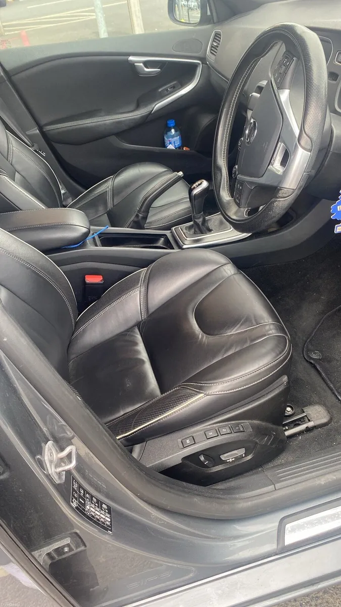 Volvo d2 r design - Image 1