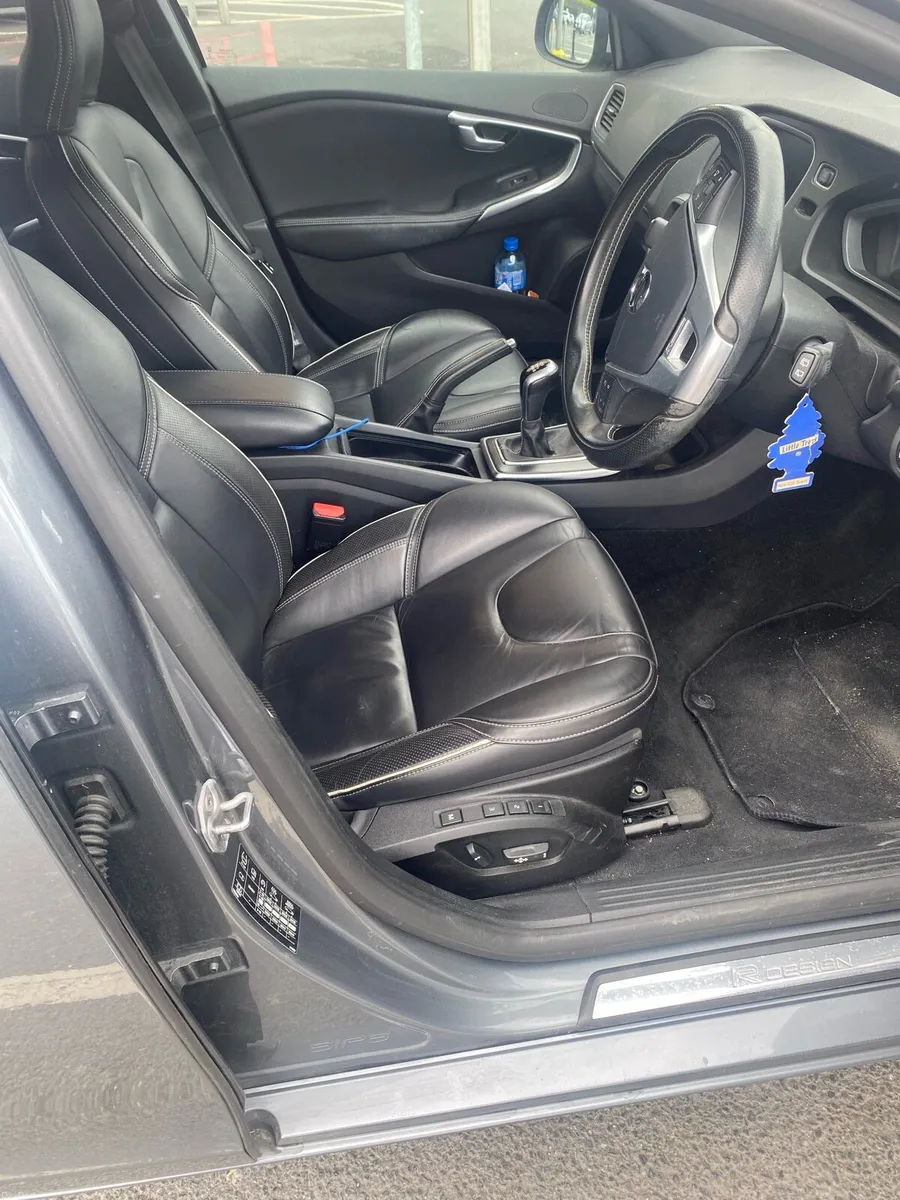 Volvo d2 r design - Image 2