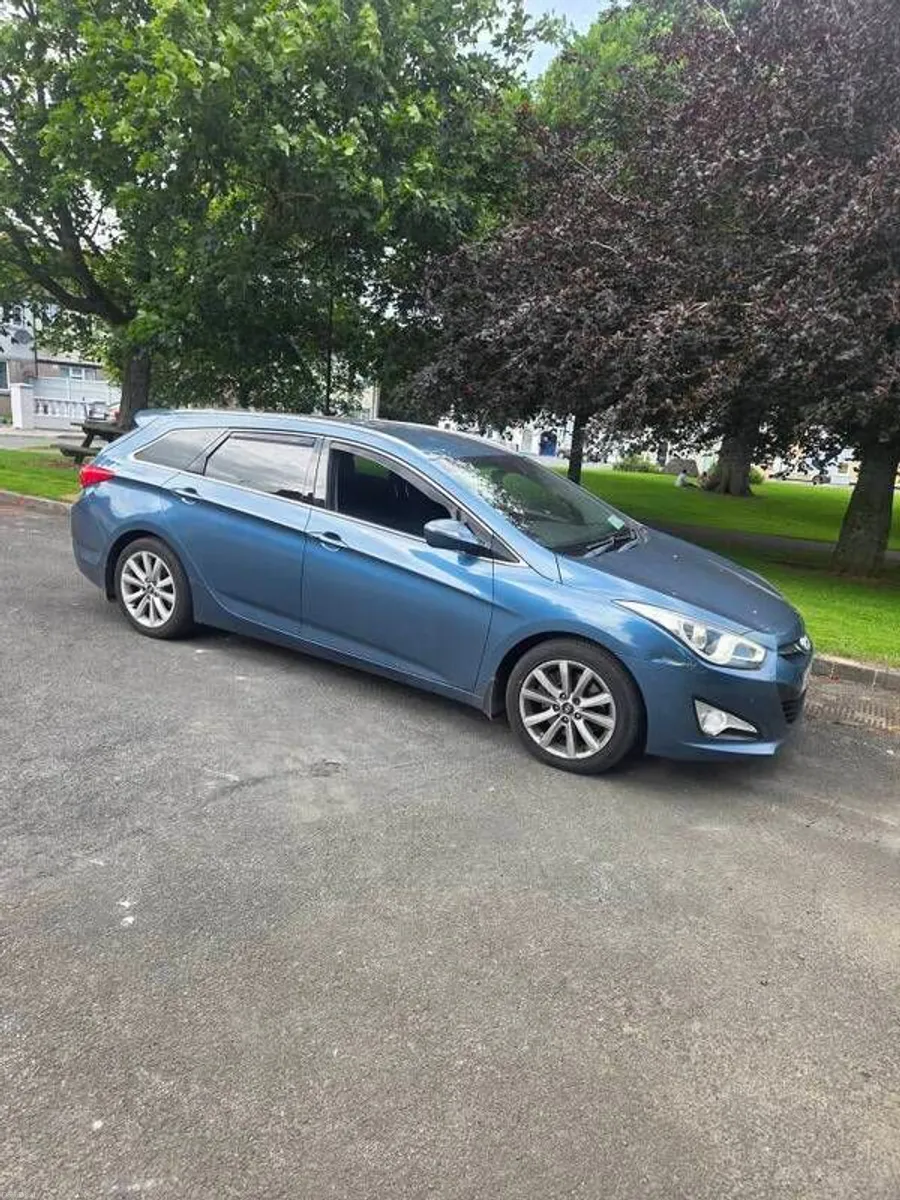 2011 Hyundai I40 - Image 2