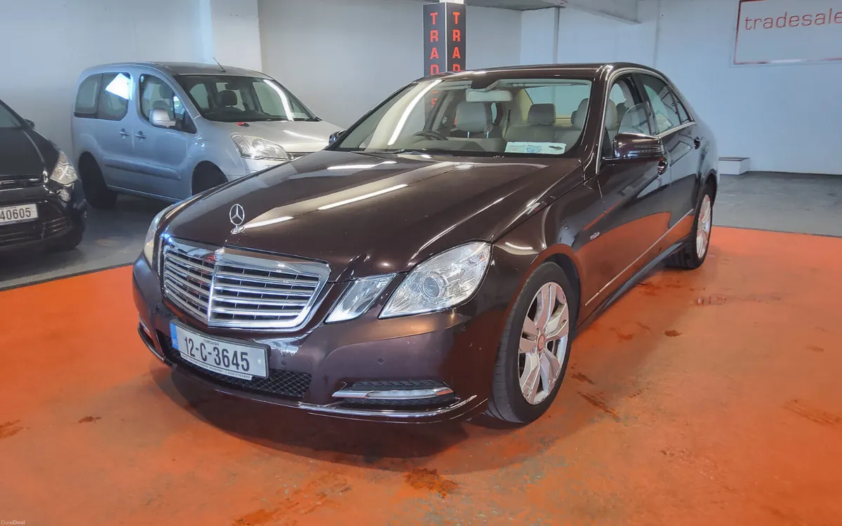 Mercedes-Benz E-Class 2012 - Image 4