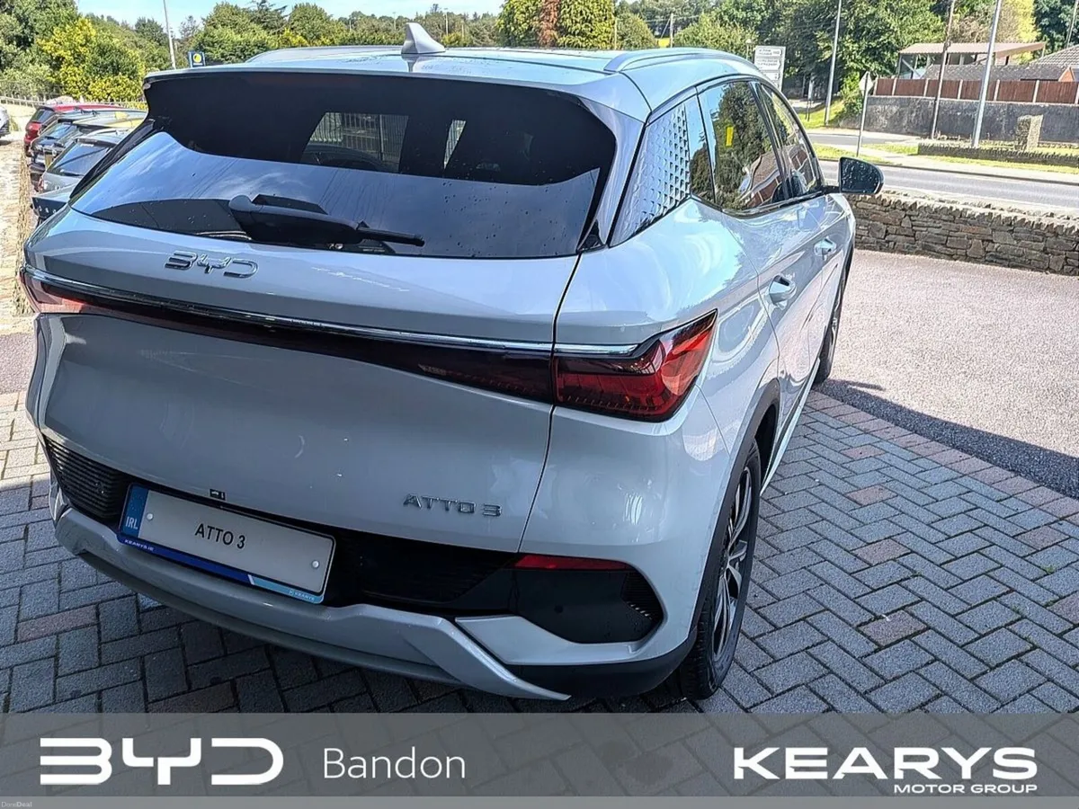 BYD ATTO 3 Comfort 60.5kwh battery range 420km wit - Image 5