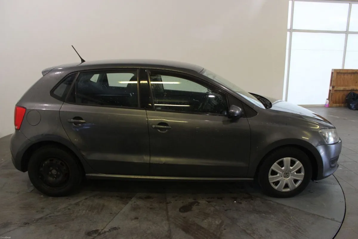 Volkswagen Polo 1.2 60BHP TRENDLINE - TENDER 6 - C - Image 4