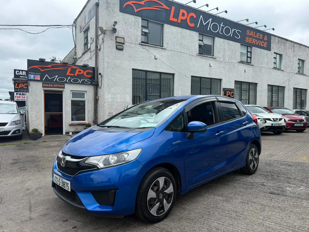 Honda Fit 2017 Hybrid Auto - Image 2