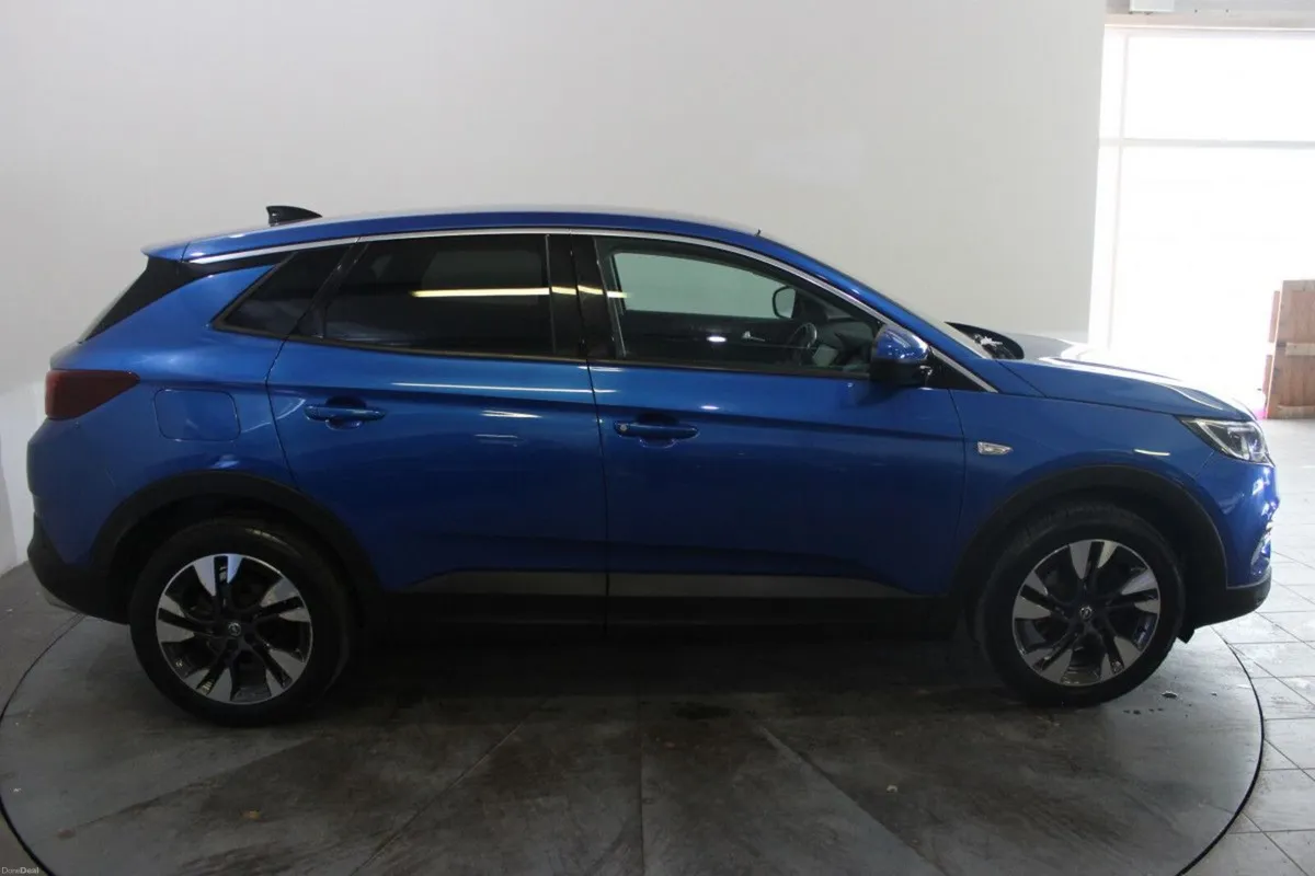 Opel Grandland X SRi 1.2i 130PS 6 Speed - TENDER 3 - Image 4