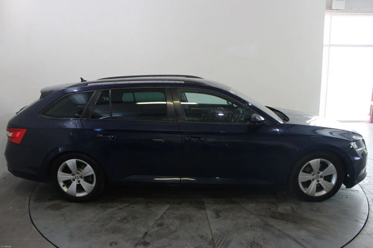 Skoda Superb 1.6 TDI 120bhp Style - TENDER 1 - Image 3