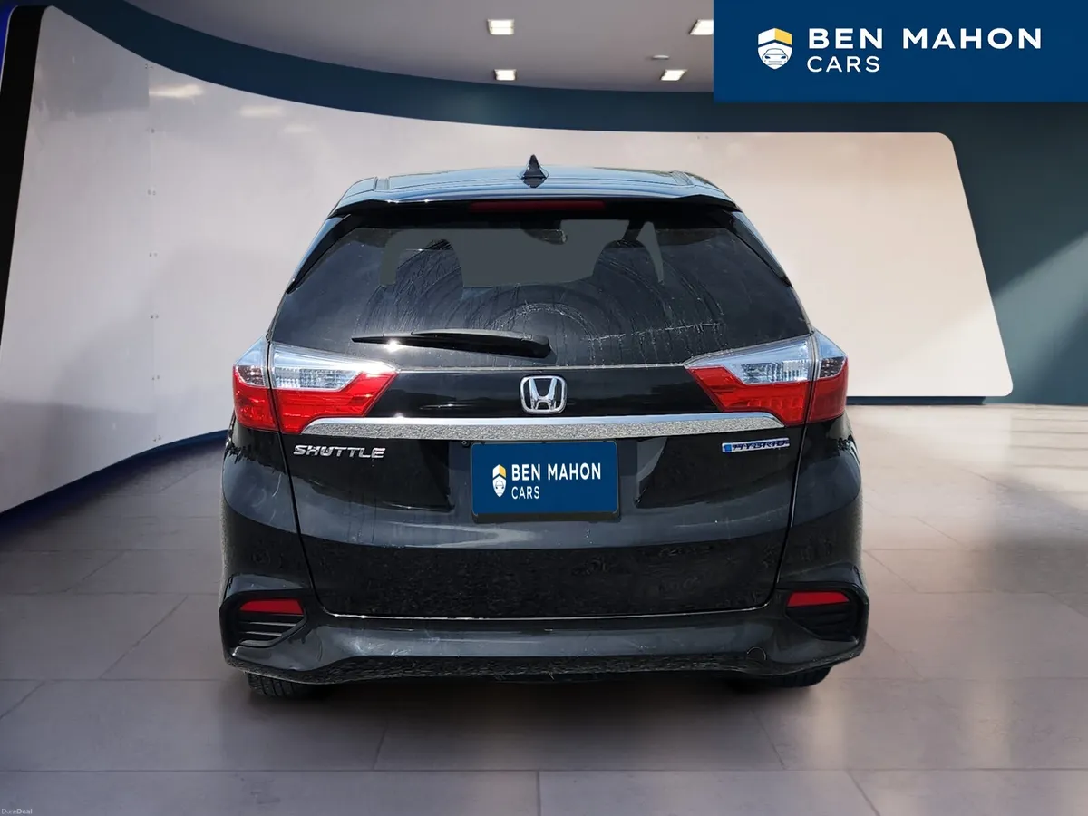 2017 Honda Shuttle 1.5 Petrol Hybrid Automatic – B - Image 4