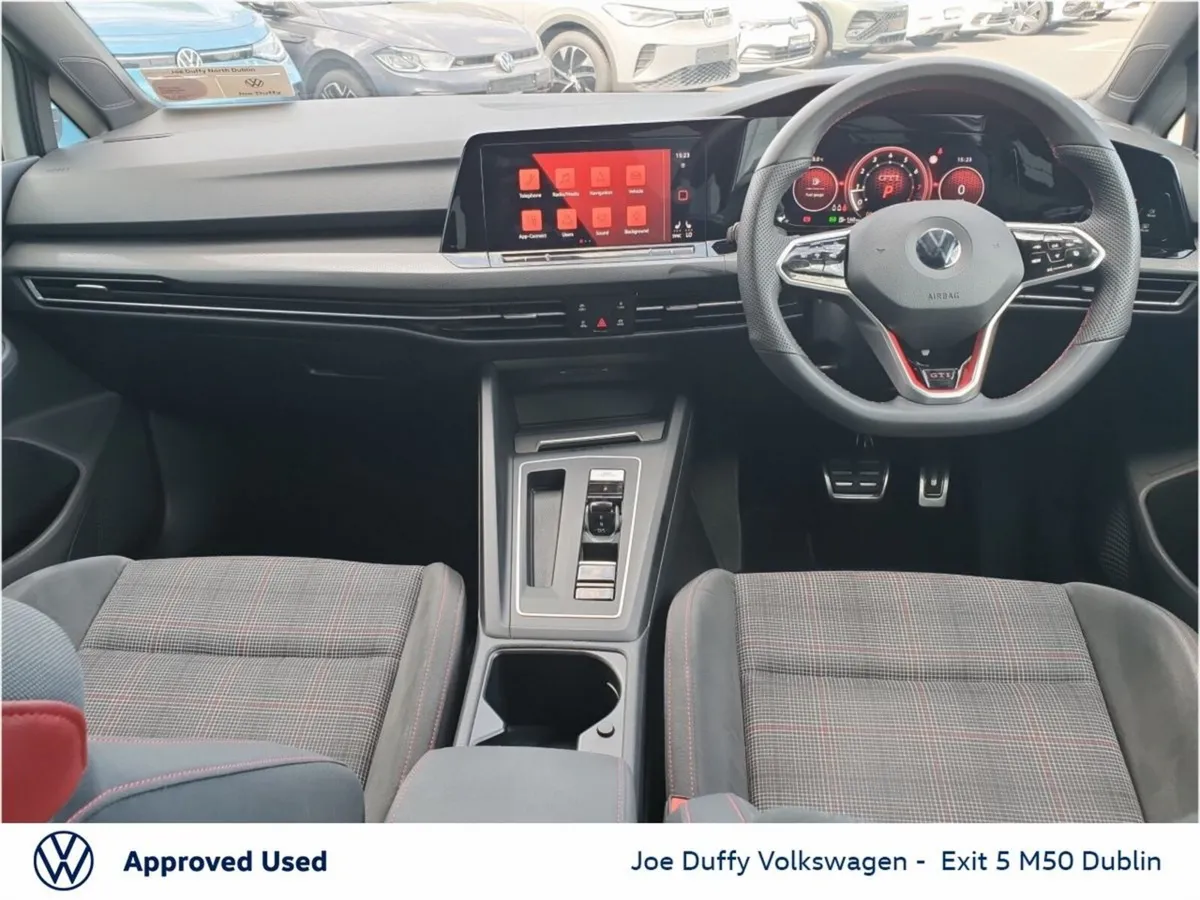 Volkswagen Golf GTI 2.0 TSI 245HP DSG - Image 2