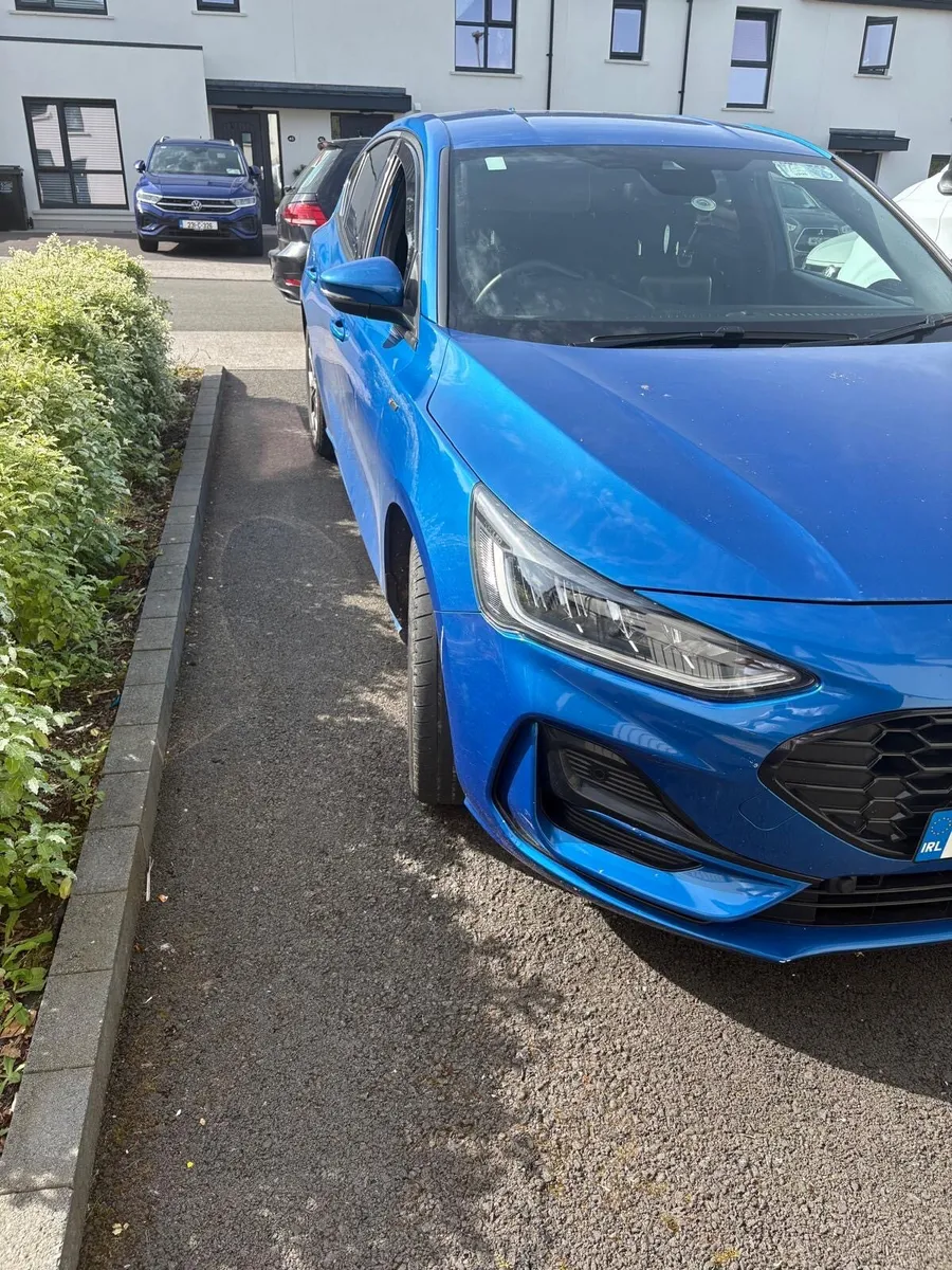 2023 Ford Focus ST line - Image 4