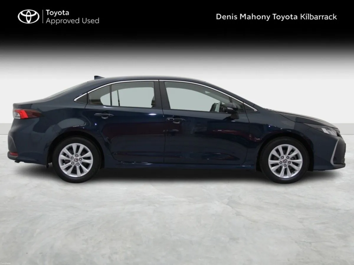 Toyota Corolla SALOON LUNA - Image 3