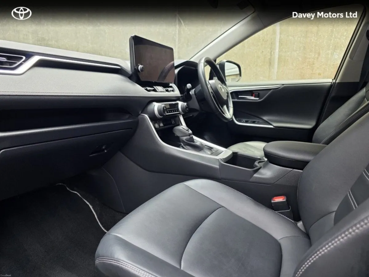 Toyota RAV4 RAV4 HYBRID SOL - Image 6