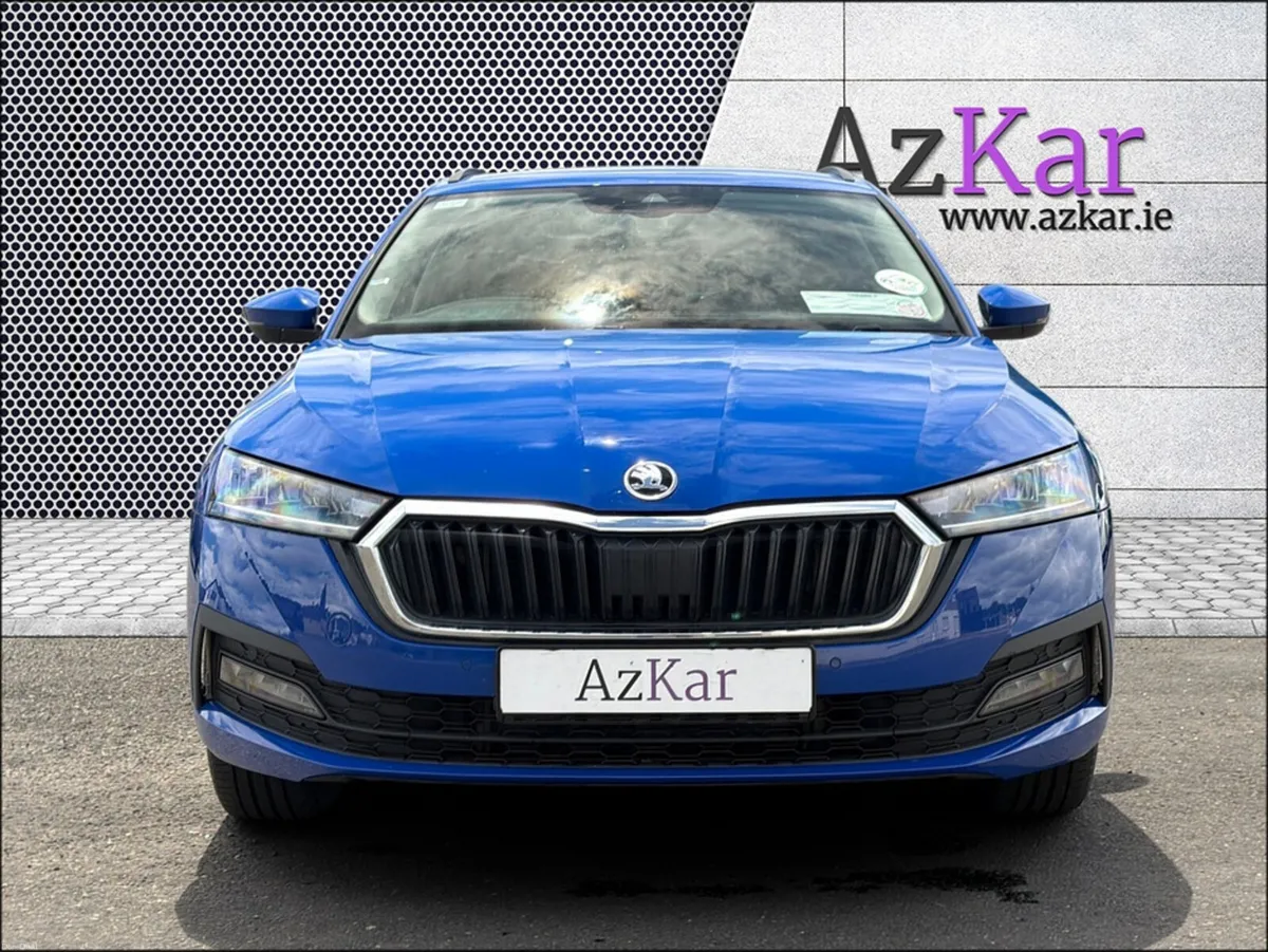 Skoda Octavia 2022 SE TECH 1.4 PETROL PLUG IN HYBR - Image 2
