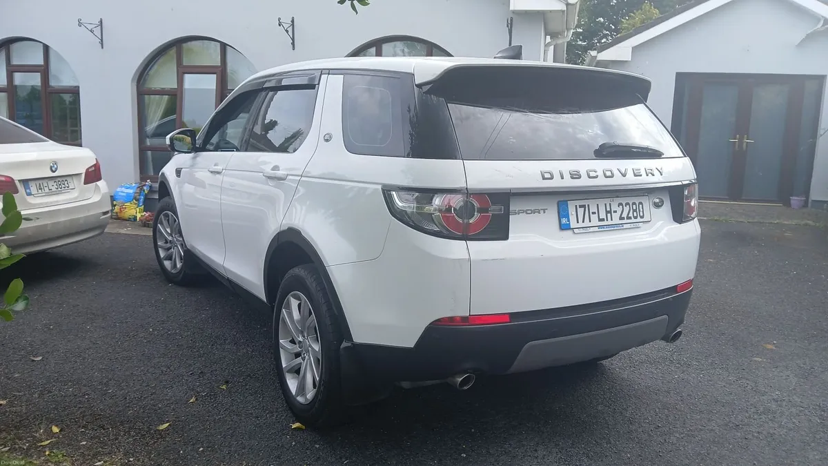 Land Rover Discovery Sport 2017 - Image 3