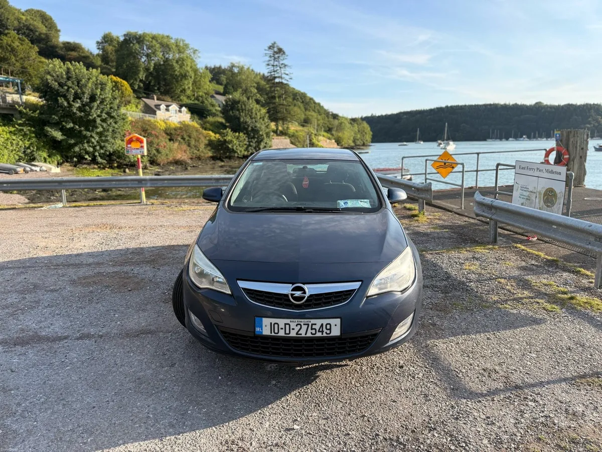Opel Astra 2010 Petrol - Image 3