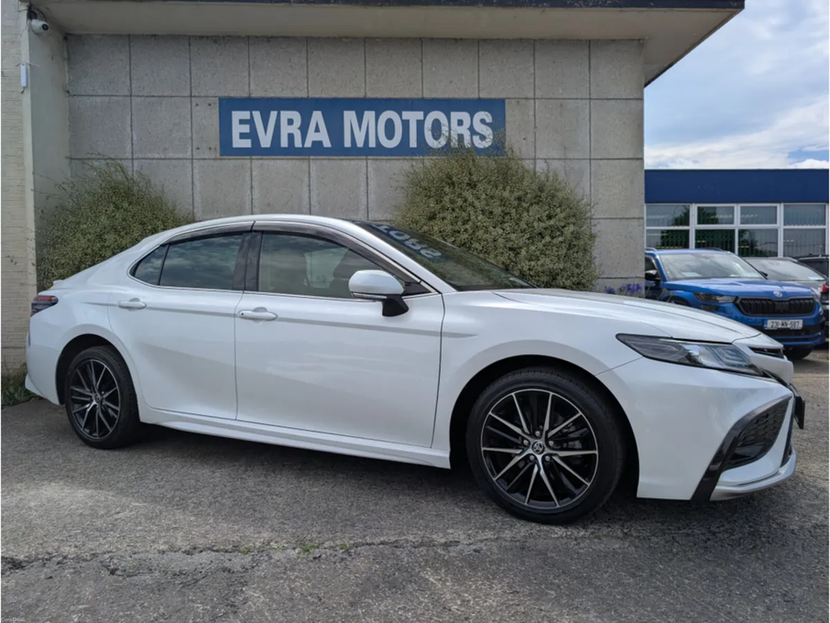 Toyota Camry WS AUTOMATIC HYBRID 2.5 PETROL //HIGH - Image 3