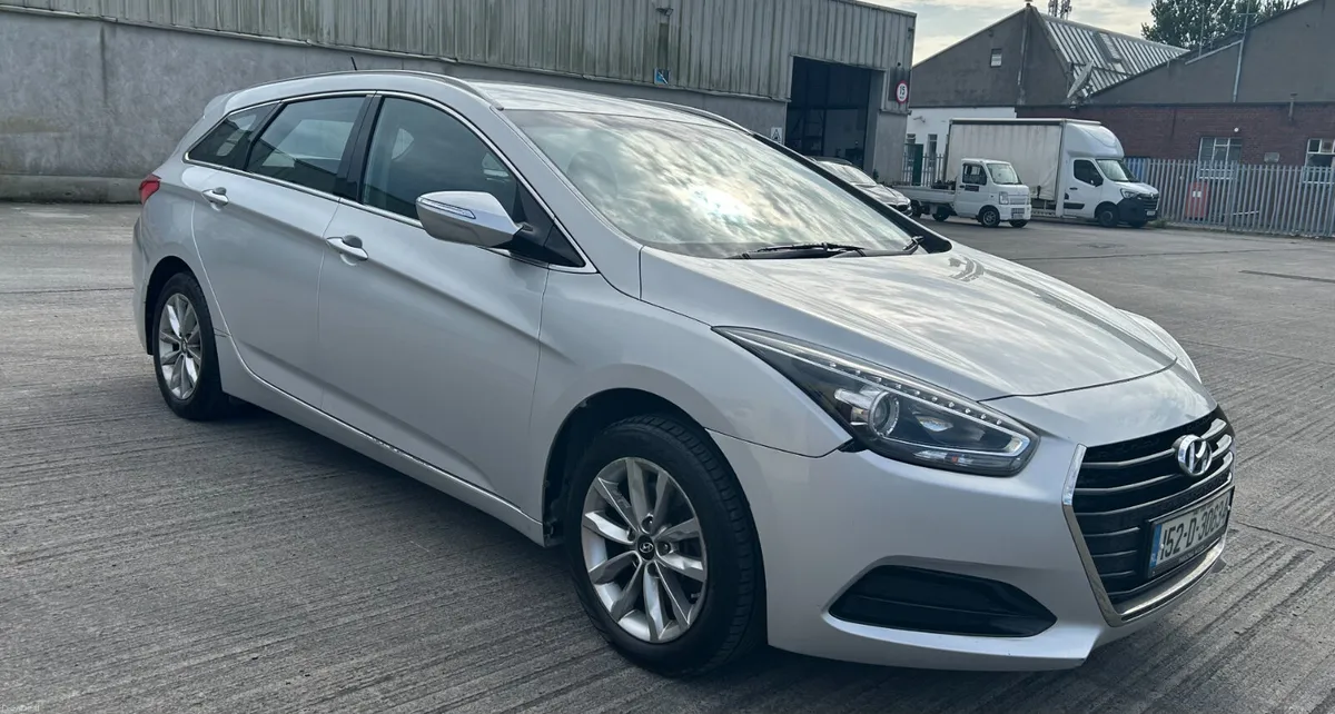 2015 Hyundai i40 Manual - Image 1