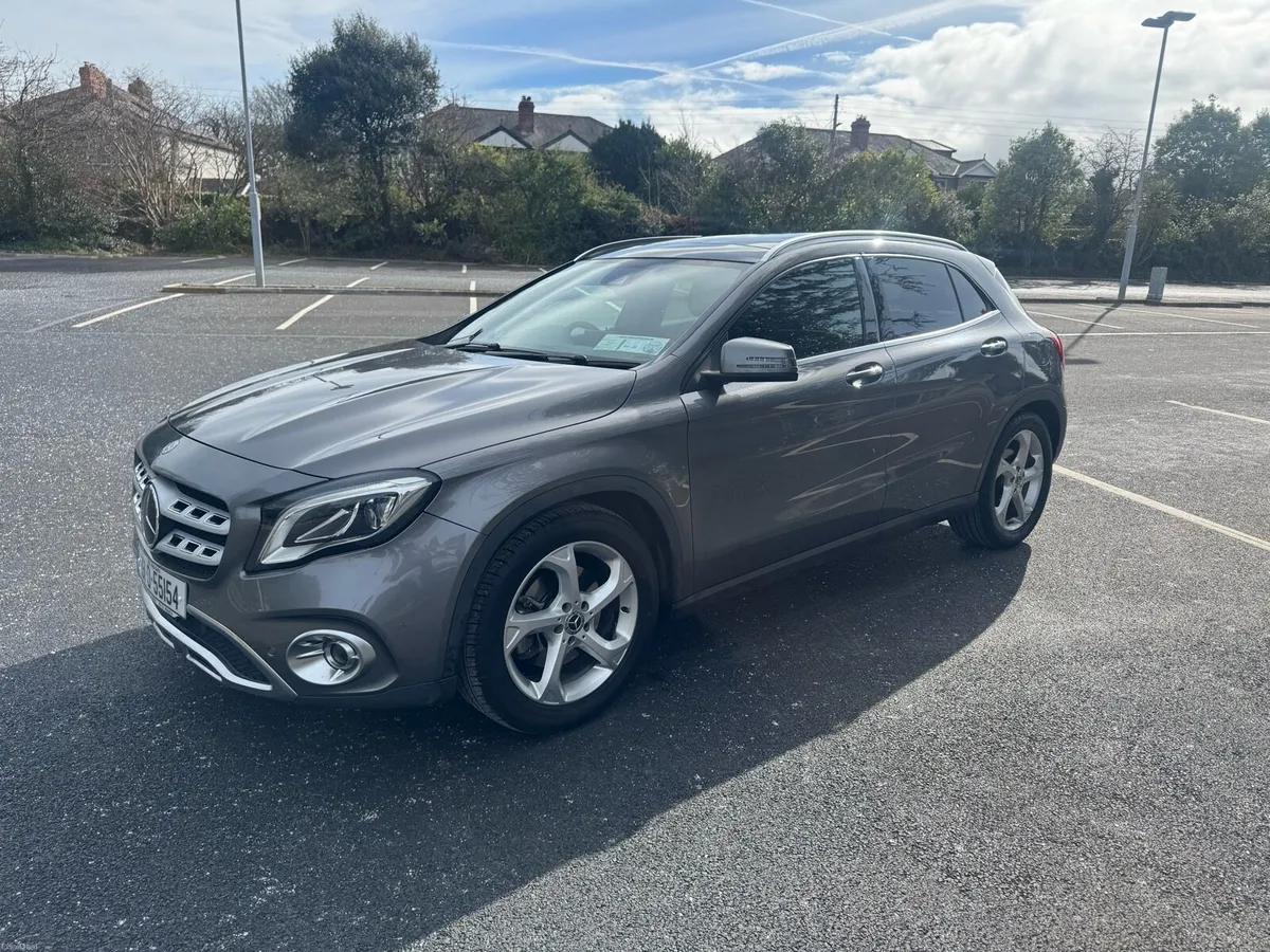 Mercedes Benz GLA 220 4 MATIC - Image 1