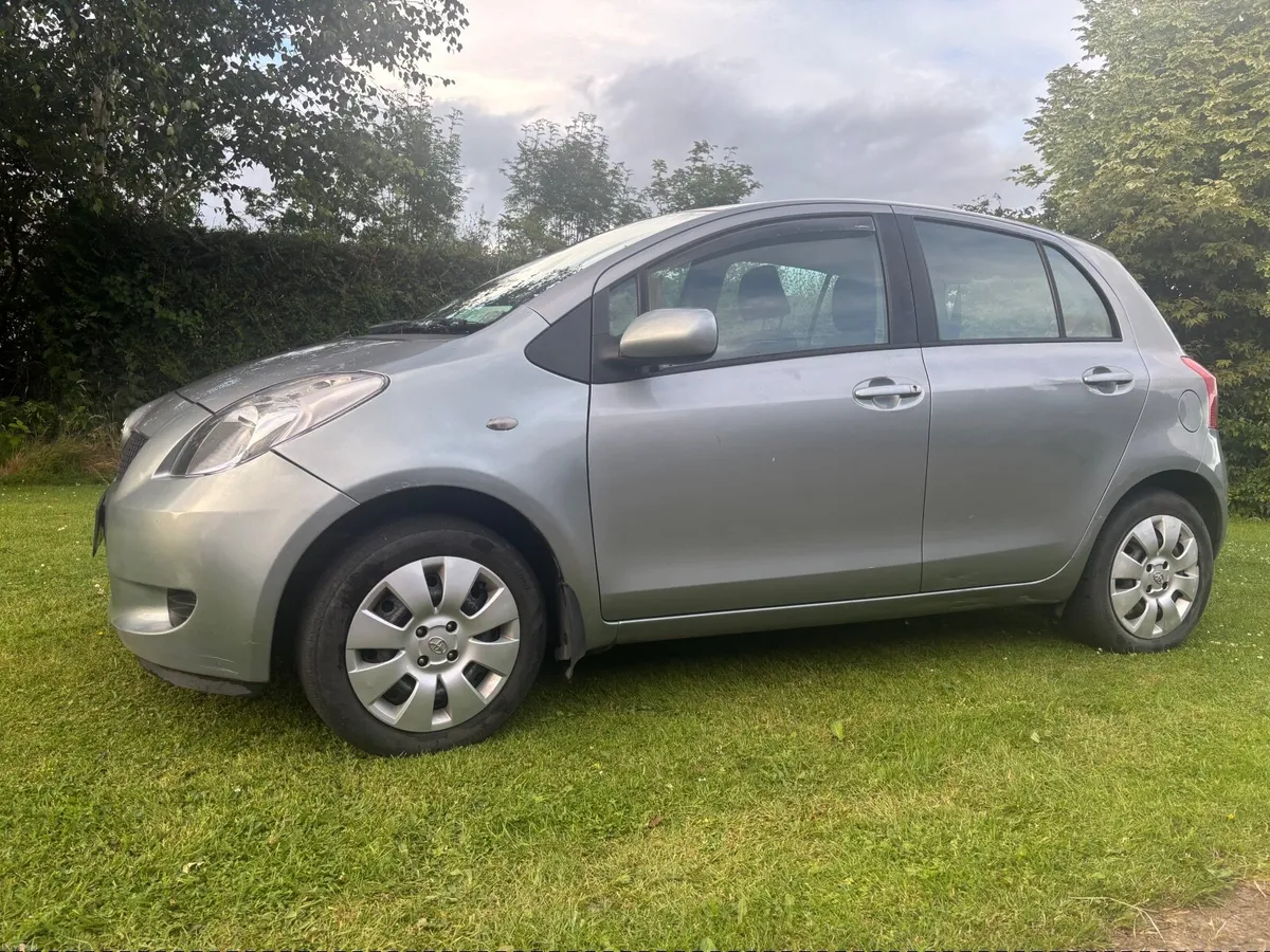 Toyota Yaris 2009 - Image 4
